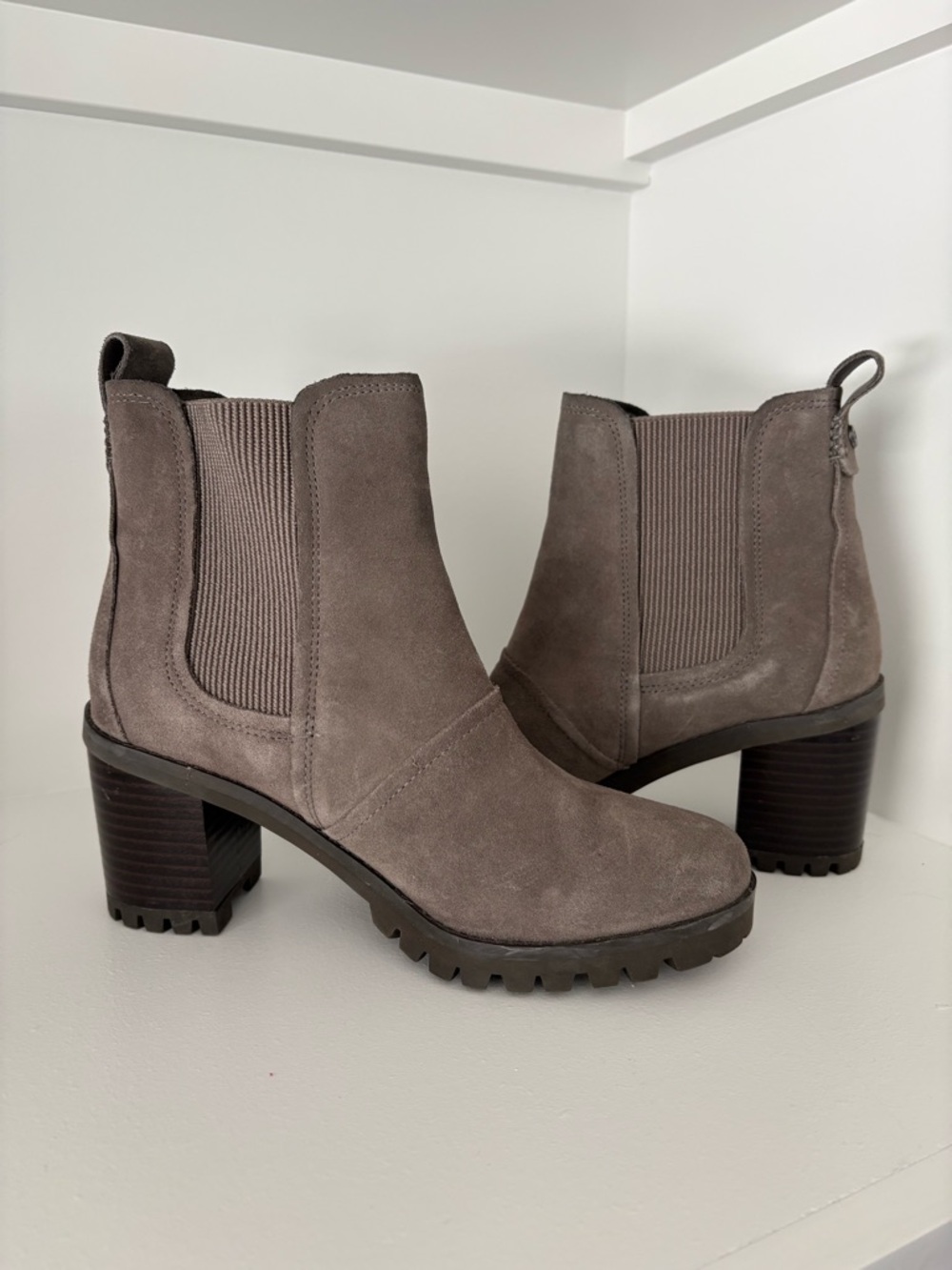 UGG Grey Suede Lug Sole Vintage Inspired Capsule Hazel‎ Booties